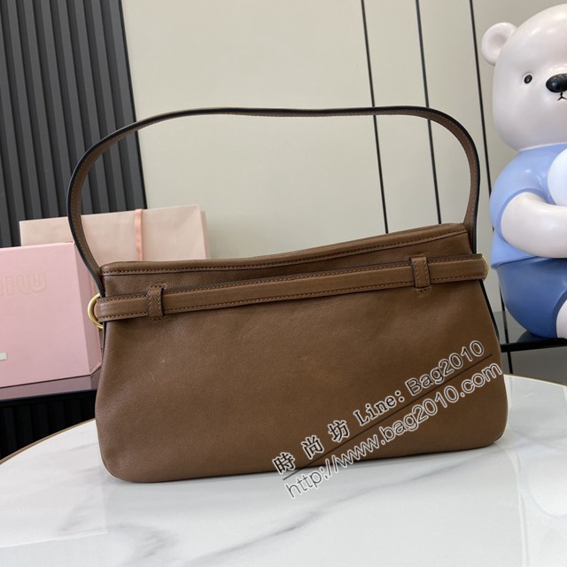 miumiu繆繆專櫃最新款爆款腋下中古包肩背女包 jh2572型號：5BC182